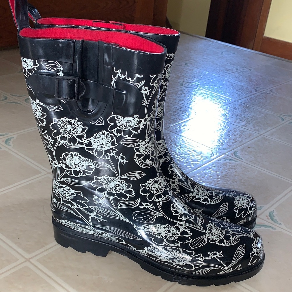 Floral Black and White Women's Rain Boots Size 10-10.5